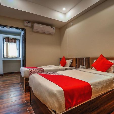 Capital O Sky Grand Hotel Hyderabad Eksteriør billede